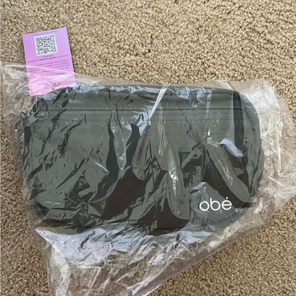 Obé green waist bag/ belt bag NEW - Picture 3 of 4